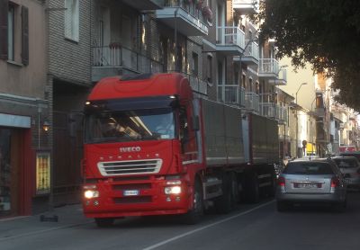 Camion in corso Don Orione - I