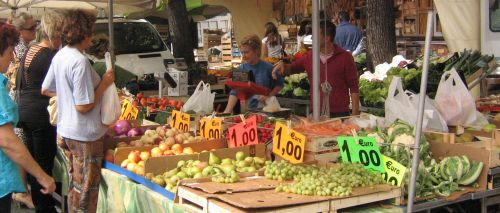 Mercato ambullante frutta - G