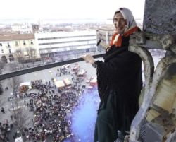 befana 2013 dal campanile I jpg