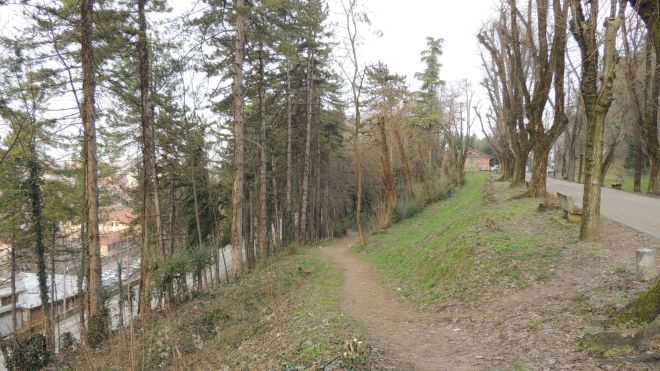 La Fondazione Cassa di Rispamio di Tortona ha ripulito il parco del Castello pronto per la bella stagione
