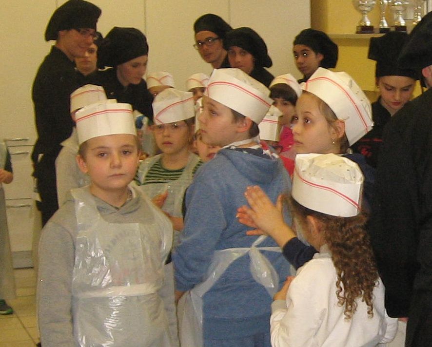 Gli studenti tortonesi vanno un giorno in cucina