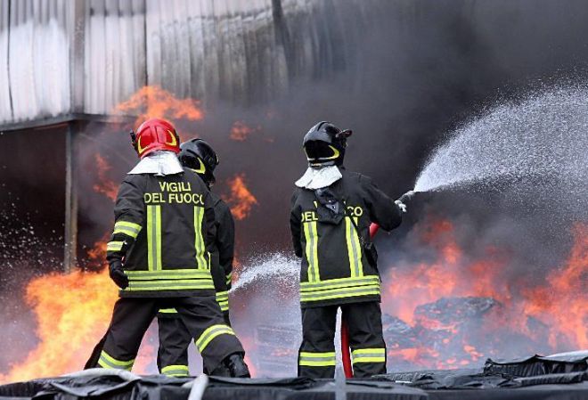 Incendio a Spinetta, l’azienda spiega e rassicura, così come la Prefettura e i pompieri