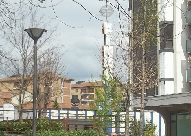 In pieno giorno e armati di pistola rapinano il Bingo portando via 10 mila euro