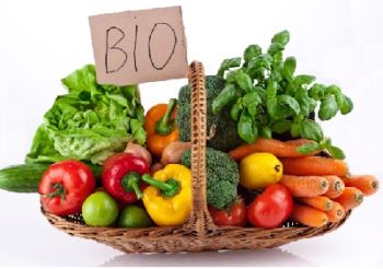 Una campagna per vivere senza sprechi e coi cibi biologici