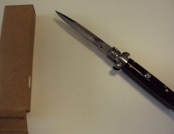 Alla Dogana di Rivalta Scrivia sequestrati 2.140 coltelli irregolari e spacciati come articoli da campeggio