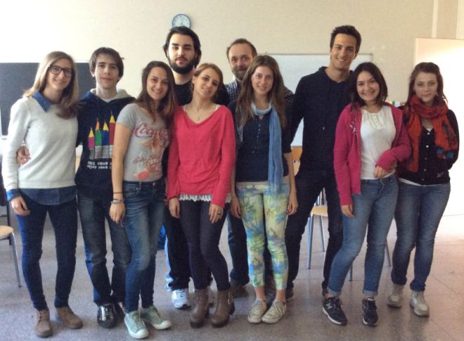 La classe 5A del liceo Doria di Novi ligure presenta una commedia al Salone del libro