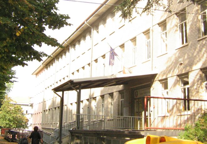 Chiusura scuole a Tortona, il caso finisce in Consiglio e l’assessore Fara ne spiega i motivi