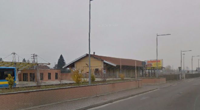 La Polfer scopre un dormitorio abusivo nell’ex scalo merci della stazione di Tortona, 4 nei guai