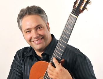 Venerdì ad Acqui il concerto di Buzzurro