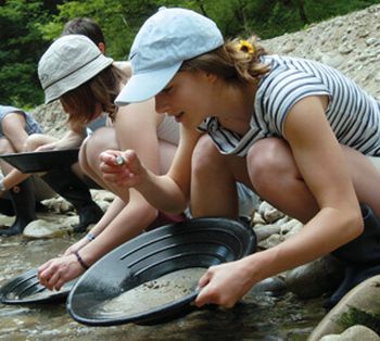 Da giovedì la mostra sull’oro nel torrente Orba