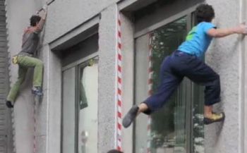 Bambini ladri si arrampicano sulle finestre nel rione Città Giardino di Tortona?