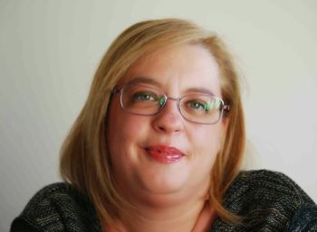 Domenica presso il D Cafè si presenta il libro di Barbara Rossi “Anna Magnani. Un’attrice dai mille volti”