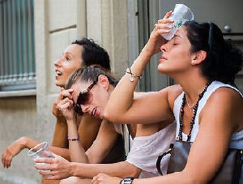 I Consigli dell’Asl per combattere il caldo torrido di questi giorni con un numero verde