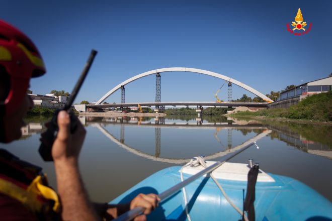 Alessandria, un giorno di ricerche per un immigrato caduto nel Tanaro, ma forse era uno scherzo