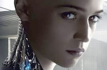 Cinema: “Ex machina” al Megaplex Stardust, bel film di fantascienza che si interroga sul rapporto uomo/macchina