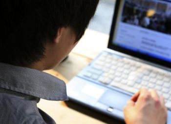 Truffano un valenzano su internet spillandogli mille euro