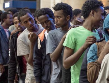 Pensieri: Sindaci del Tortonese convocati d’urgenza dal Prefetto per i profughi, ma alla gente nessuna notizia, perché?