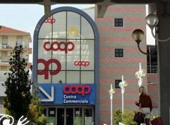 Albanese e rumeno rubano alla Coop di Alessandria, presi dai carabinieri