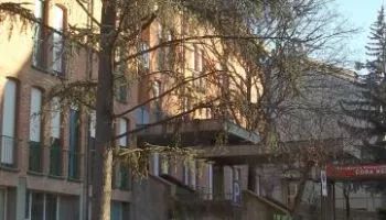 Mettere i profughi alla Casa di Riposo significa togliere posti agli anziani