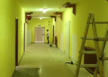 L’assessore Fara in sopralluogo alle scuole di Tortona per vedere come procedono i lavori