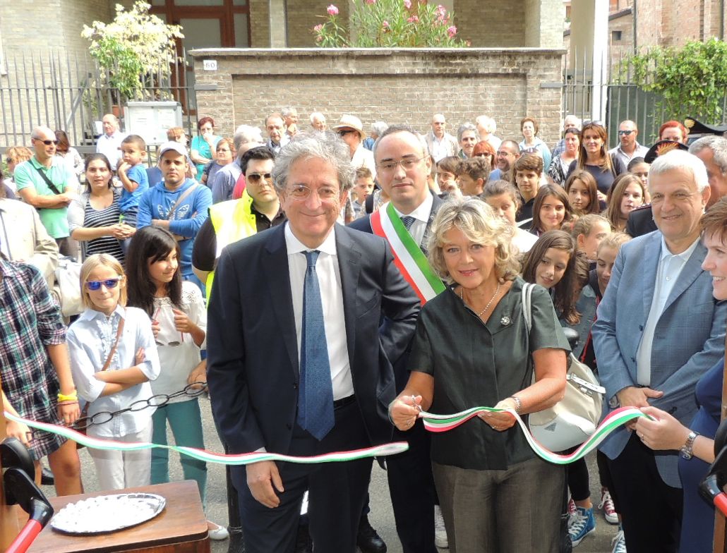 A Pontecurone Prefetto e vice ministro inaugurano la nuova scuola. Le immagini