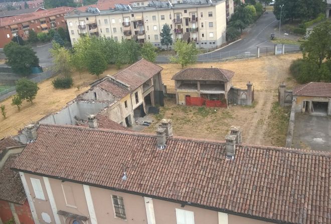 L’edificio delle suore in via Emilia nord a Tortona è inagibile e non può ospitare profughi. Le immagini