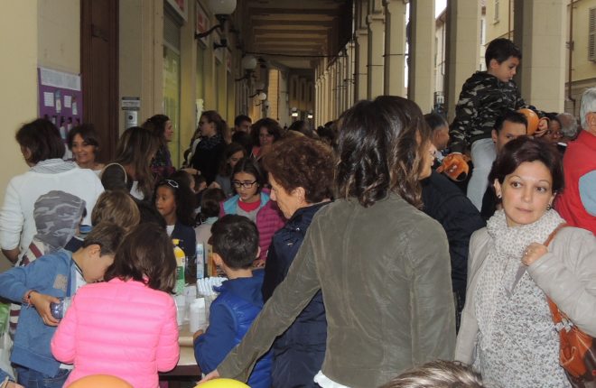 Sabato a Tortona tornano le “Bancarelle scientifiche” con le scuole della città