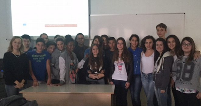 I giovani del Marconi mettono in guardia: “Attenti a non cadere nella rete!