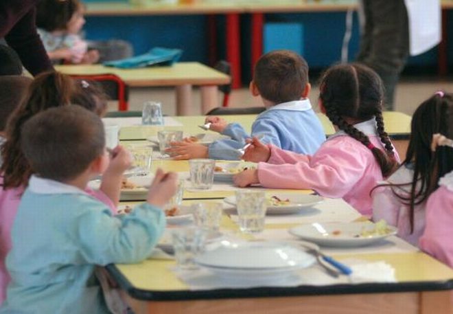 La Uil: Licenziati i 23 lavoratori delle mense scolastiche di Tortona