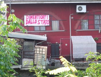 Tortona, l’alluvione ha danneggiato a loro casa un anno fa, e non hanno ancora potuto rientrarvi.  L’appello