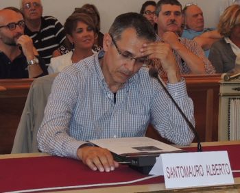 Tortona, il consigliere Alberto Santomauro si é dimesso, al suo posto entra in consiglio Pamela Ceva. Polemiche?