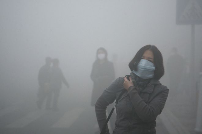 Smog alle stelle, ma nessuno lava le strade e così le PM10 si sollevano in continuazione