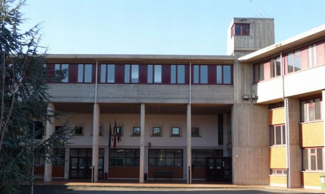 Ben 211 studenti del Liceo Amaldi partecipano alla “StraNovi” e la scuola si classifica al primo posto