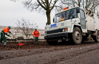 Avviata la pulizia della zona industriale D3. In altri tempi era la normale, ora fa notizia