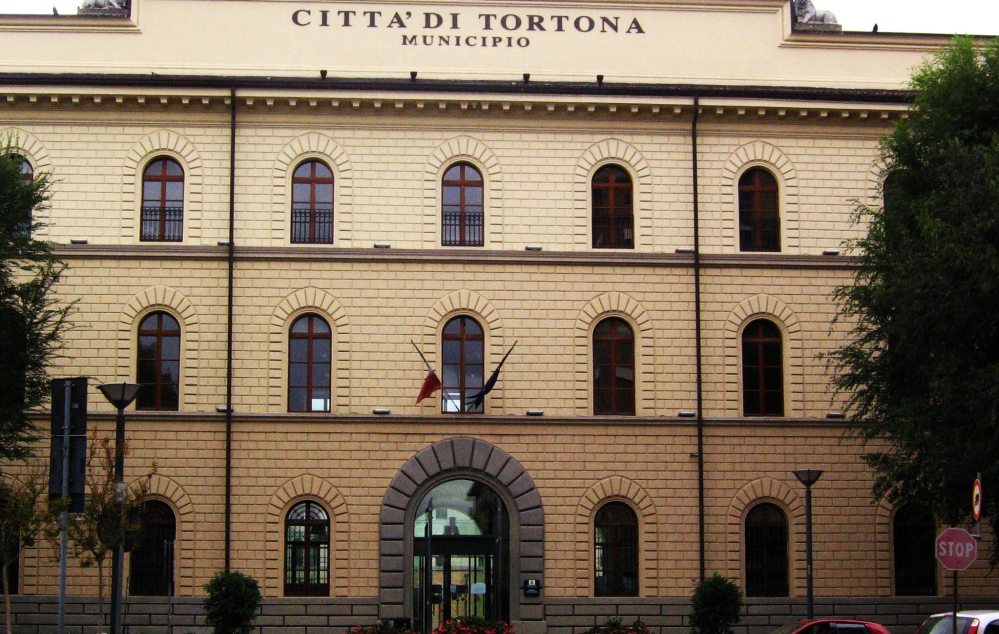 Tortona posticipa di un mese la tassa sulla pubblicità, quella sui rifiuti si paga entro il 10 luglio con Gestione Ambiente