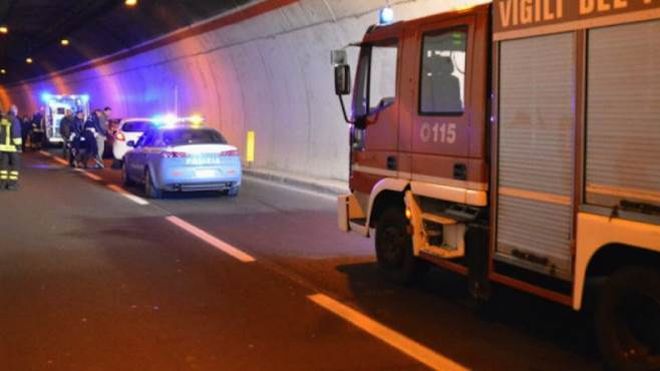 Ovada, doppio incendio in galleria sull’A/26, fuggi fuggi degli automobilisti. Interviene la Polstrada