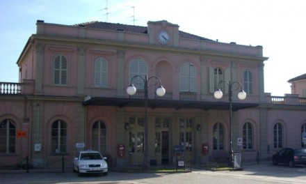 Acqui Terme: stop ai treni sulla linea per Genova per quasi un mese, scattano i bus sostitutivi