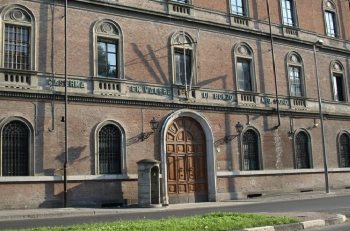 Sabato alla caserma Valfré di Alessandria si svuotano le cantine