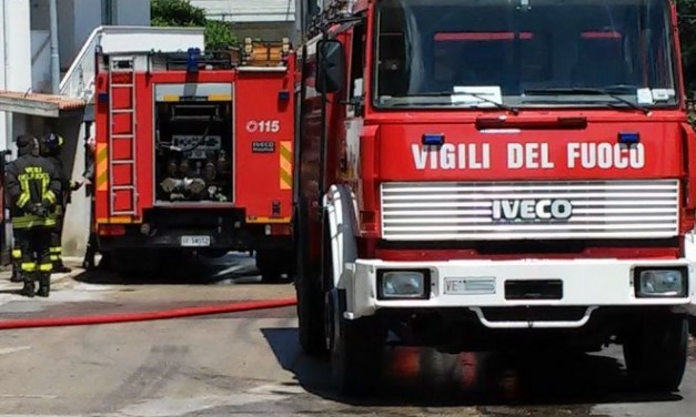 Tortona, riesce a salvarsi dall’auto in fiamme grazie alla prontezza di riflessi