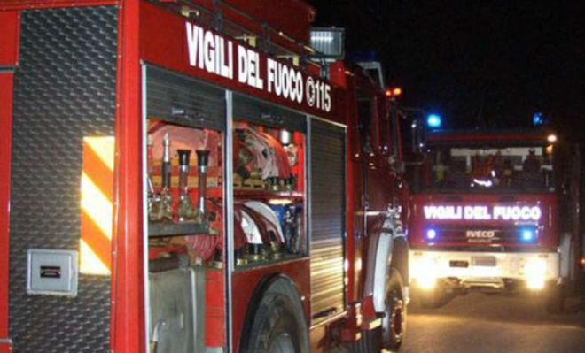 Garage a fuoco nella notte a Imperia, gravi danni ma nessun ferito