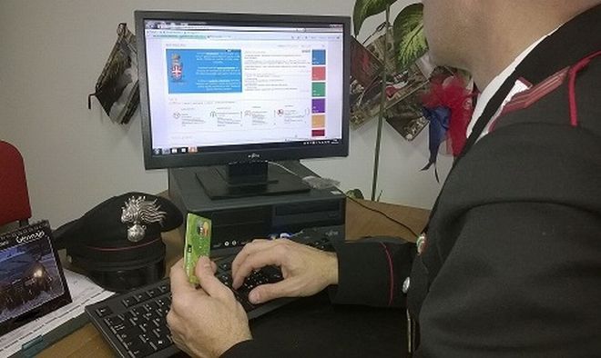 Alessandrino truffato su internet perde 427 euro