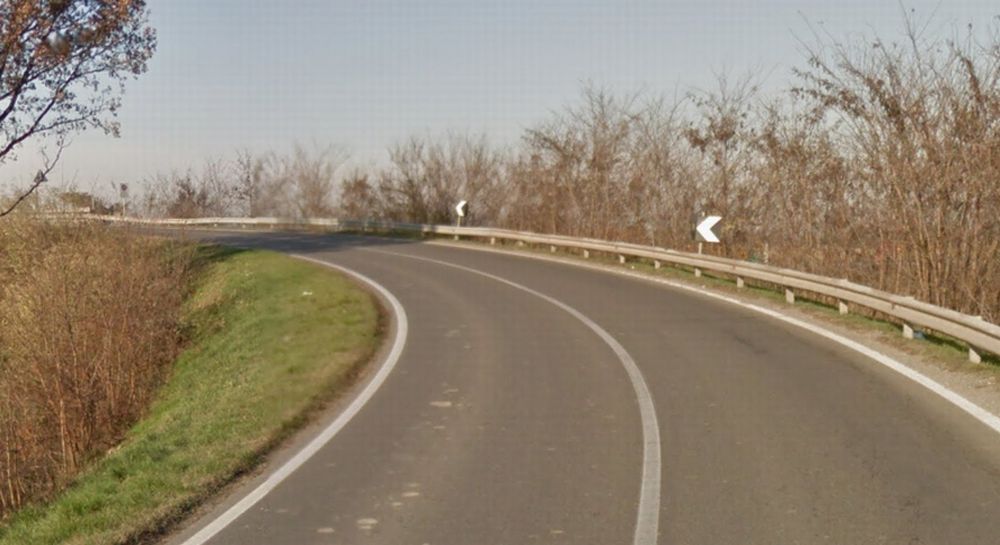 Cinque giovani tortonesi feriti in uno scontro frontale sul cavalcavia per Castelnuovo Scrivia