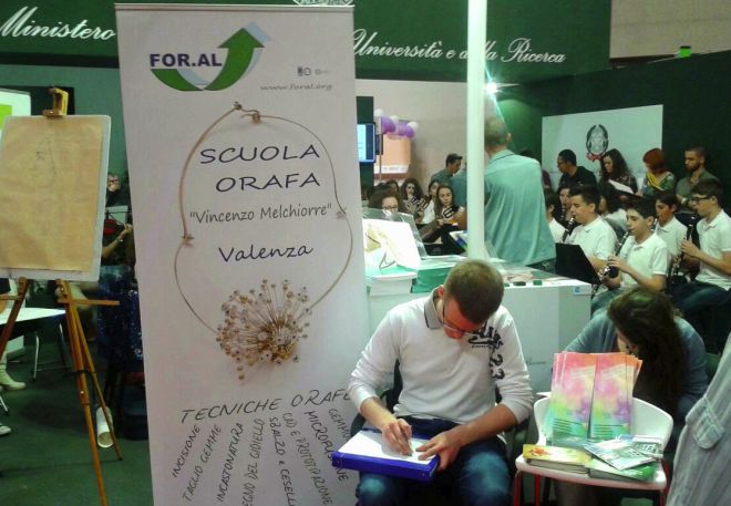 Cartier a Valenza per cercare nuovi giovani orafi