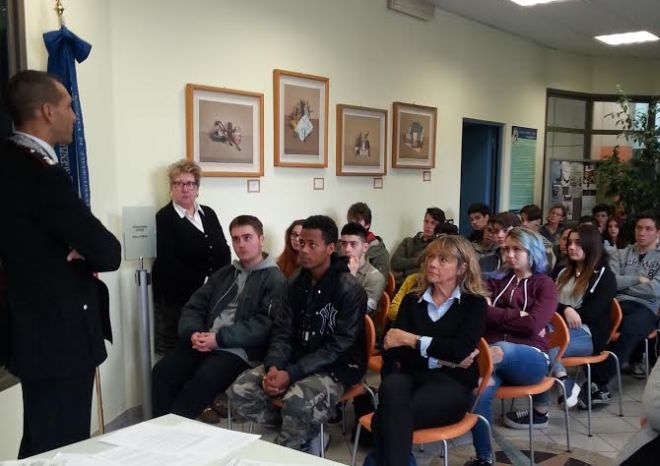 I Carabinieri all’istituto For.Al di Valenza