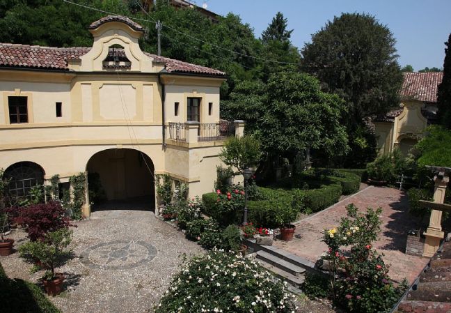 Lunedì a Mombello Maura Maffei presenta il romanzo storico “La fragilità della farfalla”