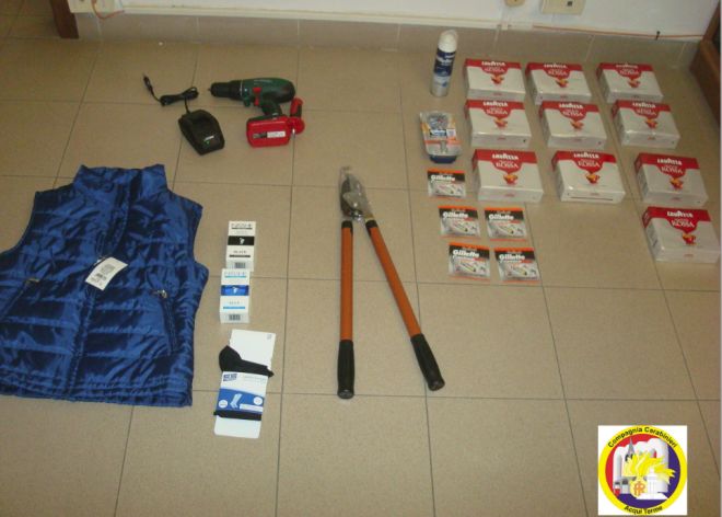 I carabinieri di Acqui arrestano un ladro seriale, sequestrando molti oggetti
