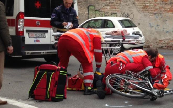 Castelnuovo Bormida, ciclista di 59 anni muore in sella alla bicicletta, inutili i soccorsi del 118