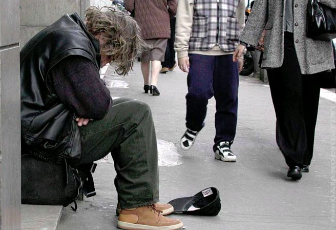 Il Consiglio comunale di Novi Ligure approva un nuovo regolamento contro l’accattonaggio molesto