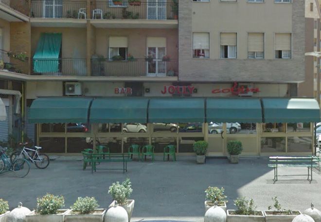 Giovane tortonese tenta di rubare al bar Jolly, sorpreso dai carabinieri viene denunciato e rilasciato