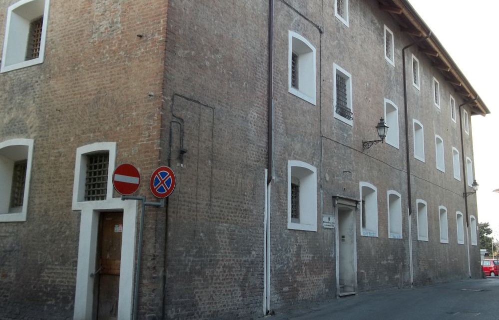 Ecco come potrebbe diventare l’edificio delle ex carceri di Tortona se la Regione finanzierà il progetto “Prigionieri del gusto”